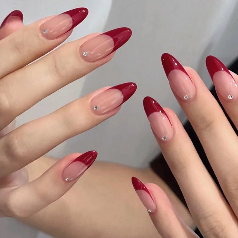 Manucure française rouge de style européen et américain, simple et élégante, faux ongles amovibles à porter, capsules d'ongles