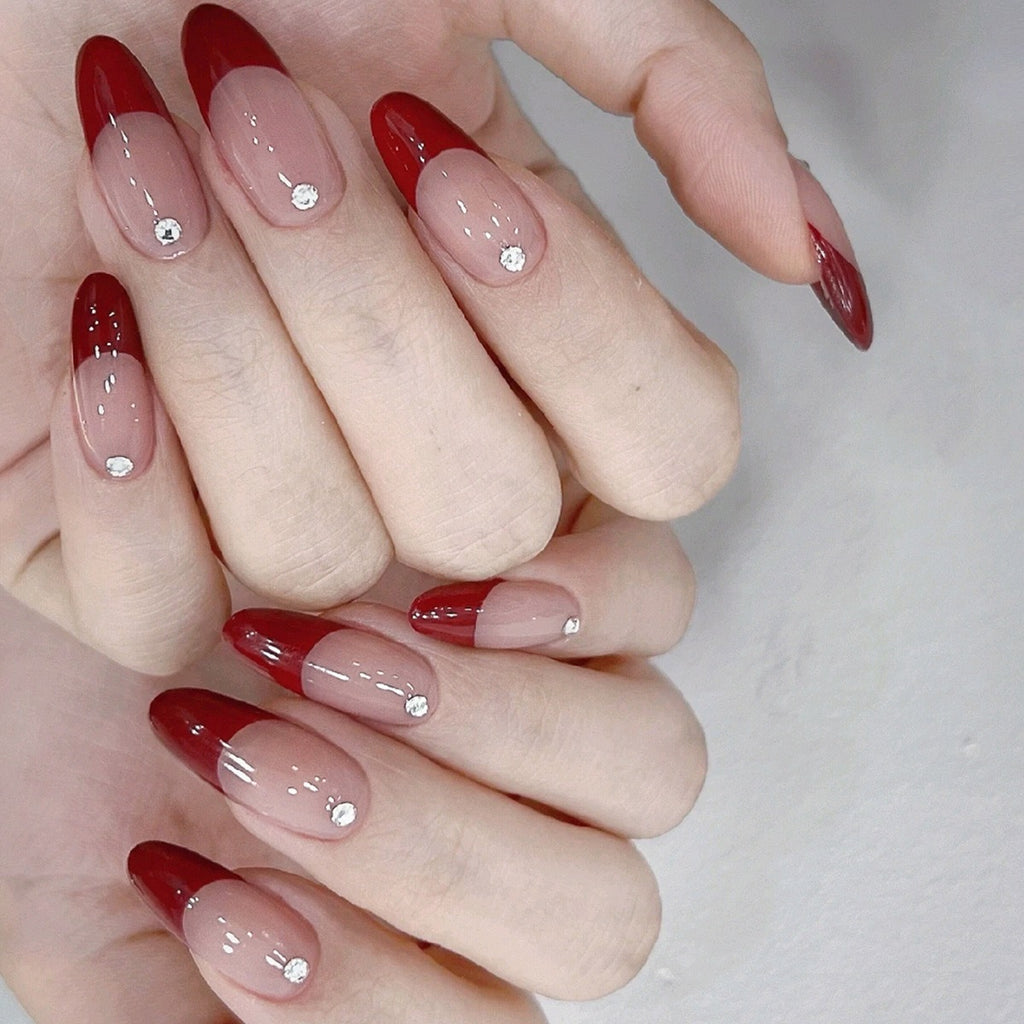 Manucure française rouge de style européen et américain, simple et élégante, faux ongles amovibles à porter, capsules d'ongles