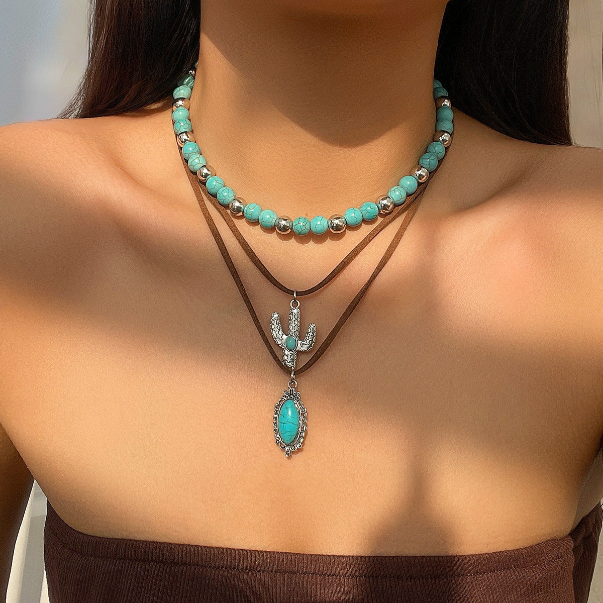 Collier de perles ras du cou fantaisie imitation turquoise, style ethnique, motif cactus