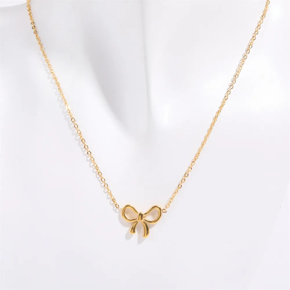 Collier pendentif arc en acier au titane