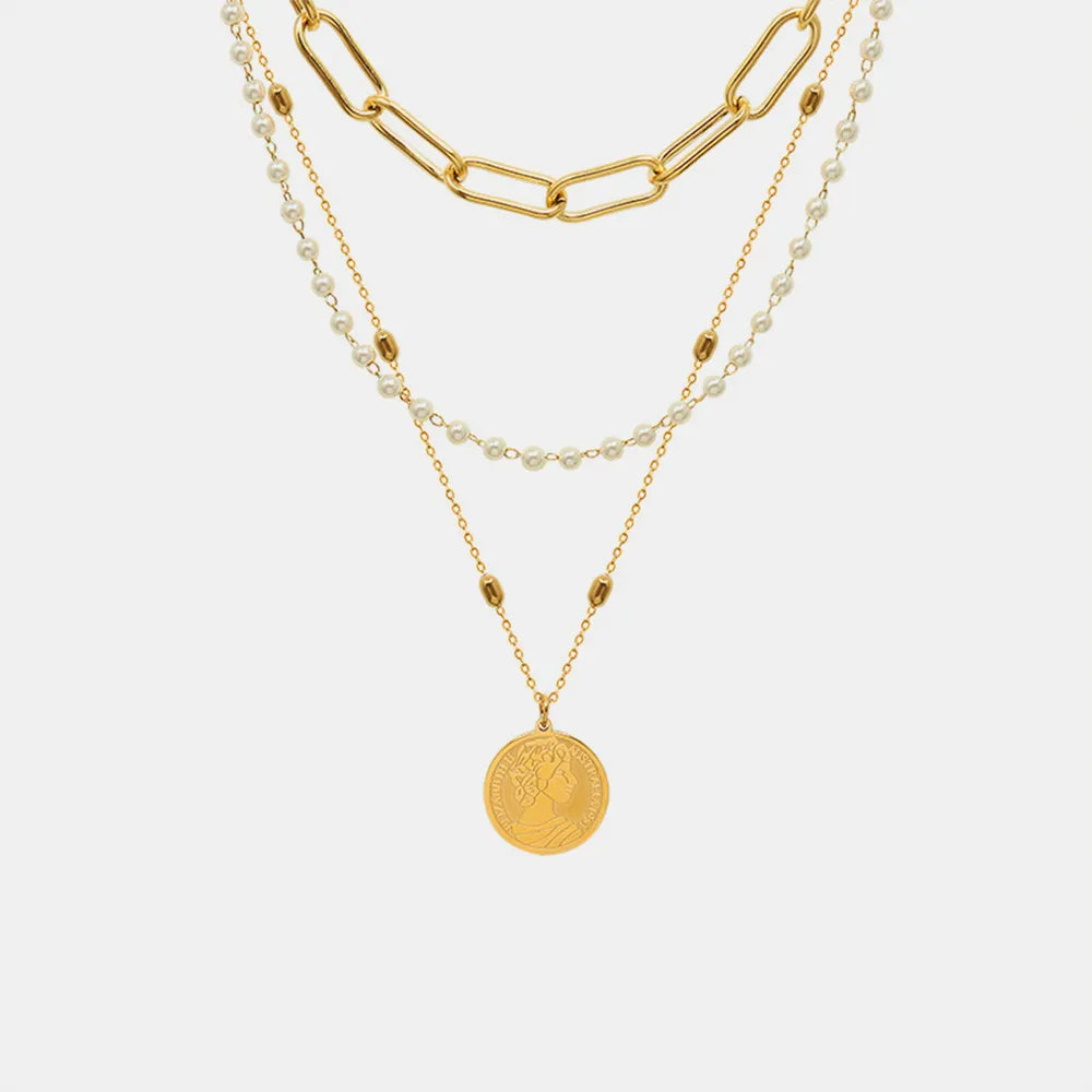 Collier triple couche en acier titane avec perles synthétiques