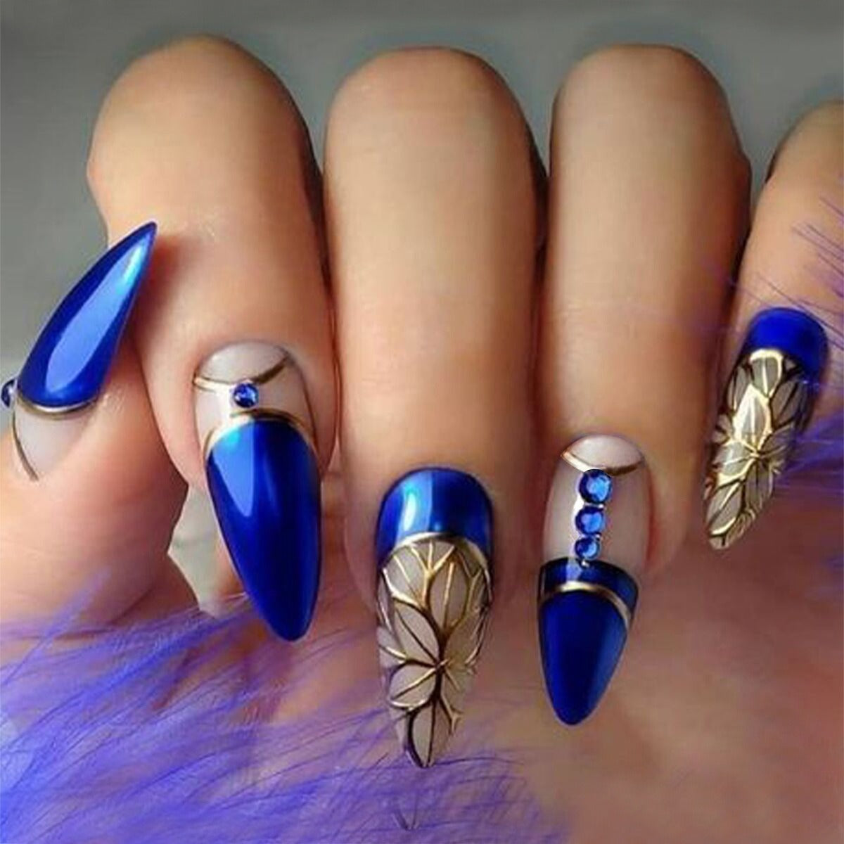 Autocollants d'ongles portables de luxe style palais transfrontalier avec diamants et feuilles d'or
