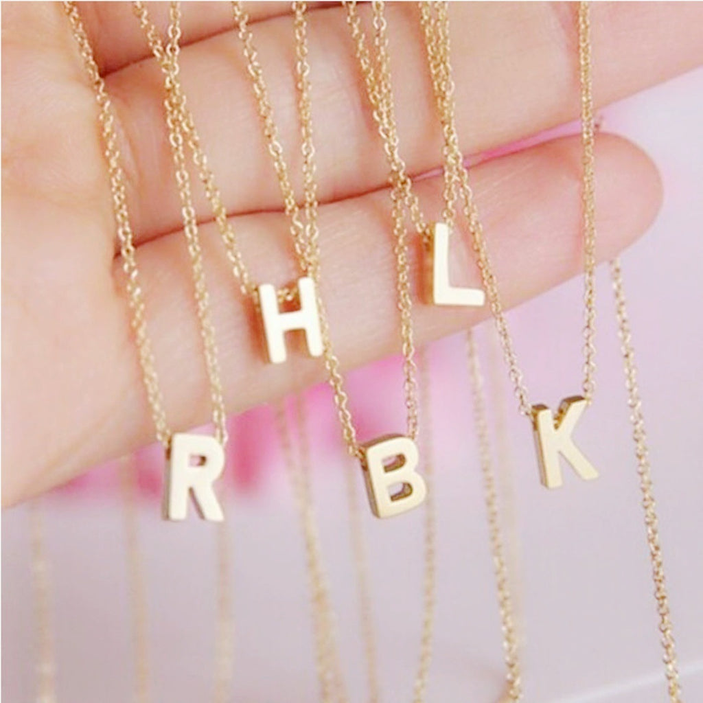 Nouveau Collier Pendentif Lettre en Acier Inoxydable Plaqué Or pour Clavicule