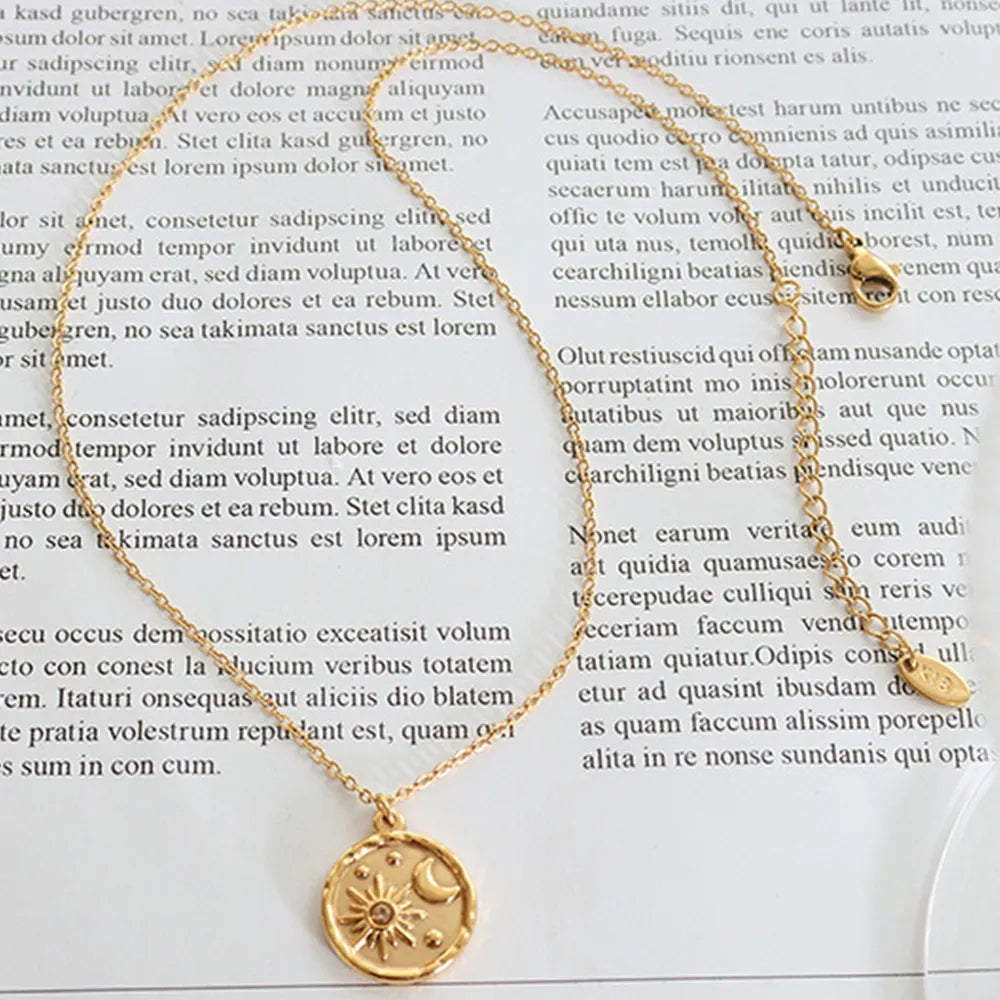 Collier romantique étoile et lune en zircon, pendentif rond en acier titane plaqué or, chaîne de cou