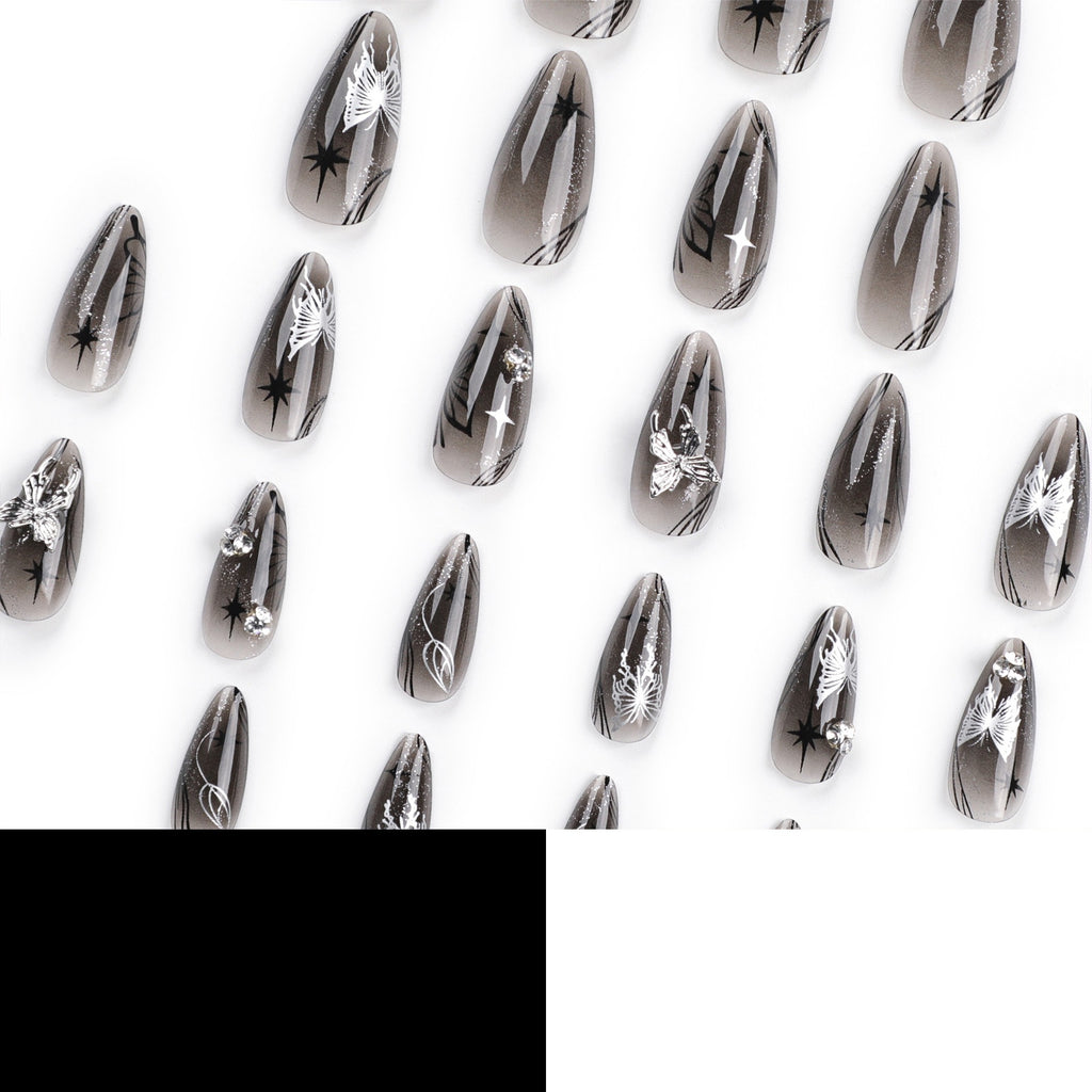 Manucure à nœud, longs faux ongles en amande